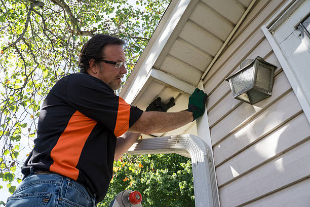 Best Garage Cleanout  in San Castle, FL